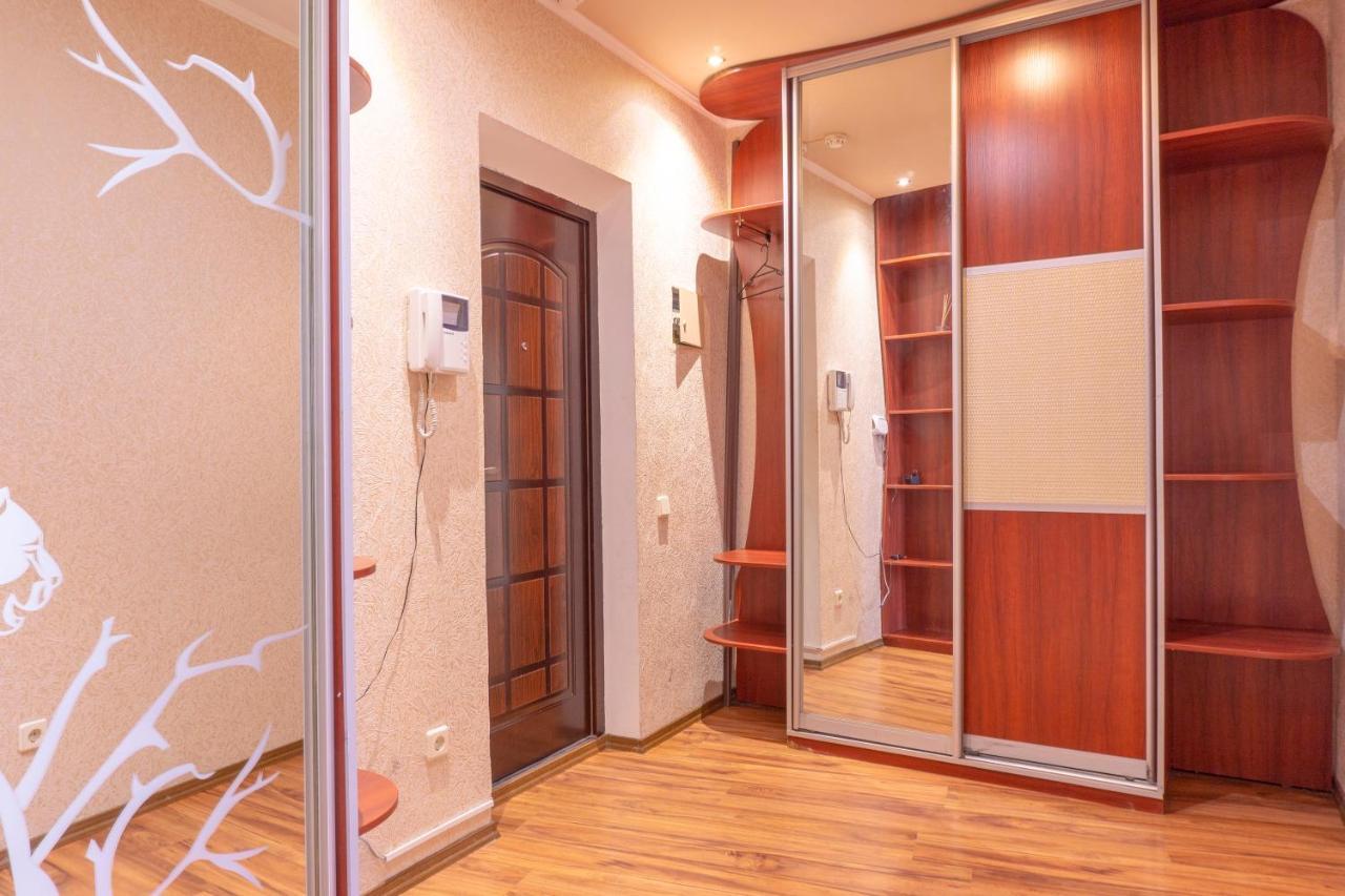 Big studio apartment near River Mall Kiev Esterno foto